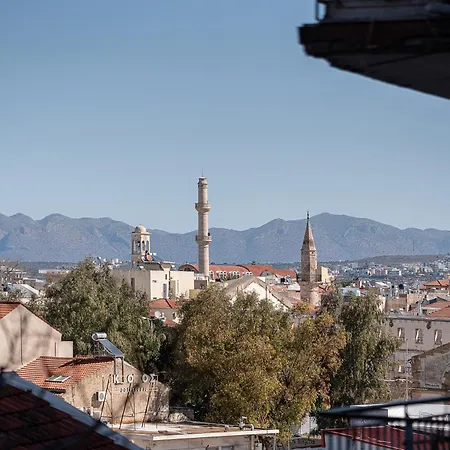 Aura Urban Living In The Heart Of Chania アパート ハニア